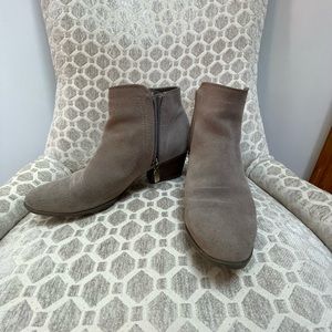 Blondo suede grey heeled booties; size 7